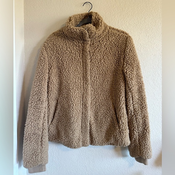 Women’s Cozy Thread & Supply Zip Up Tan Jacket - Picture 1 of 14